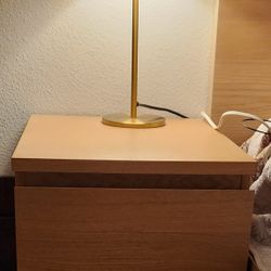 Side drawers and light
