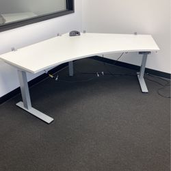 Adjustable Office Desk 