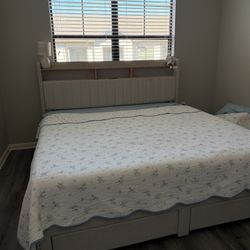 King Size Bed 