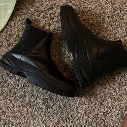 Trendy Boots 
