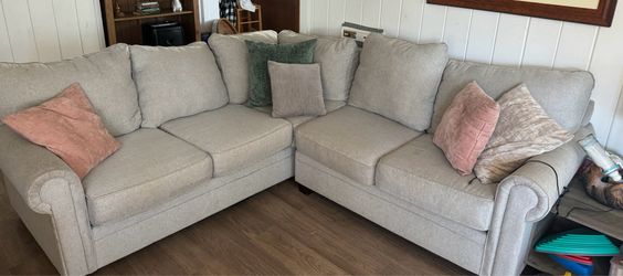L- couch