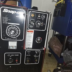 Snap On MM140SL Welder