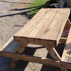 Picnic Table 