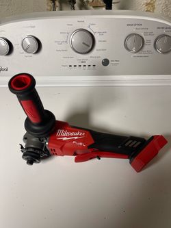 Milwaukee fuel angle grinder