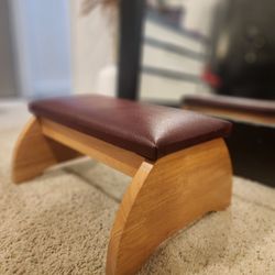 2 Small Kneelers .. See Details