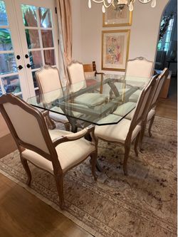 Glass Kitchen and Dining Table with 6 Matching Chairs