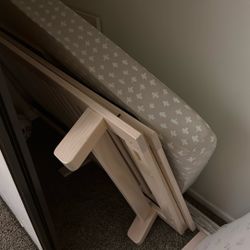 Pottery Barn Crib And Changing Table Topper And Bassinet
