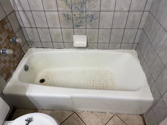 Reglaze bathtub