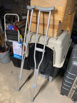 Adjustable high crutches