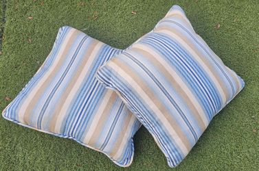 STRIPED PILLOWS