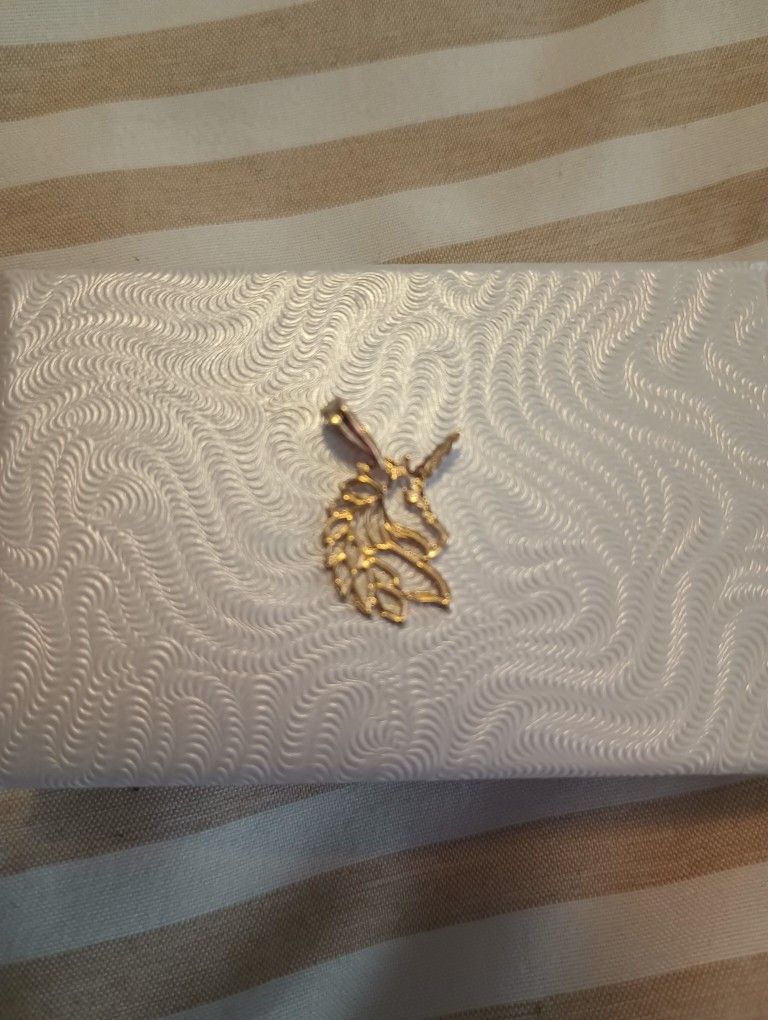 Beautiful 10K Gold Unicorn Pendant