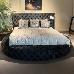 Black King Bed