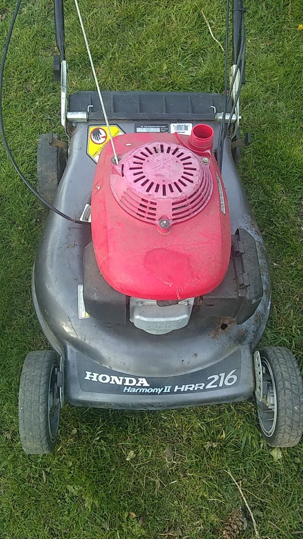 Honda harmony 2 hrr216 lawn mower for Sale in Lakewood, WA OfferUp