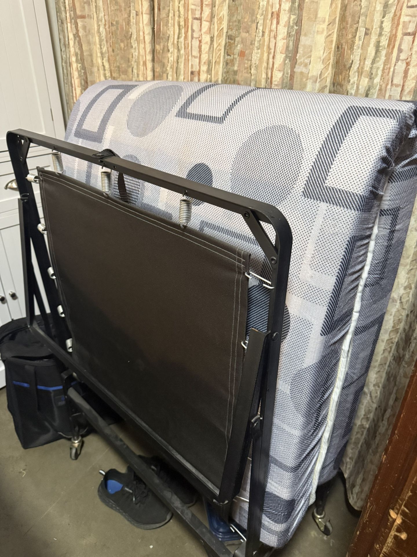 Portable Bed $100