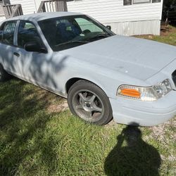2010 Ford Crown Victoria