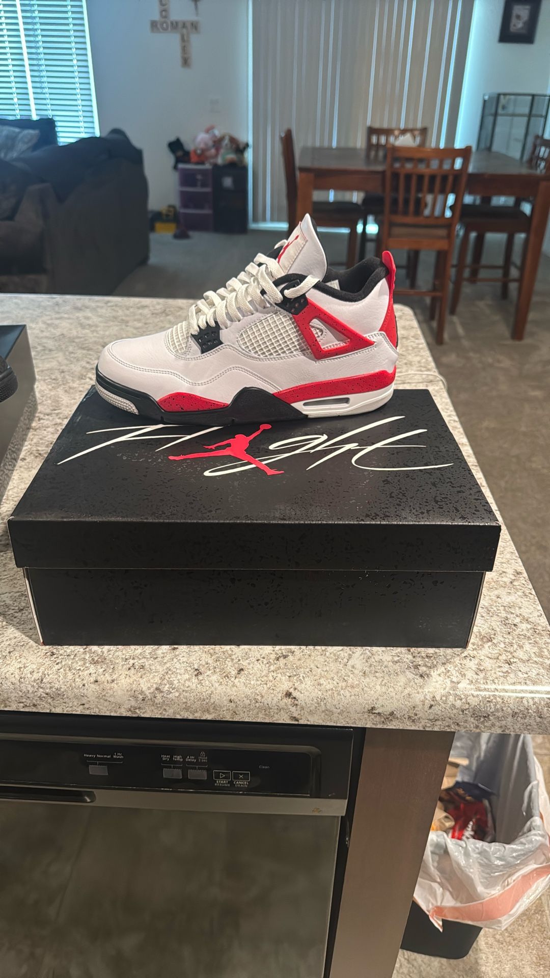 Air Jordan 4 Retro