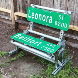 One Of A kind Bench Galvanized Steel & Aluminum Very Sturdy 150$