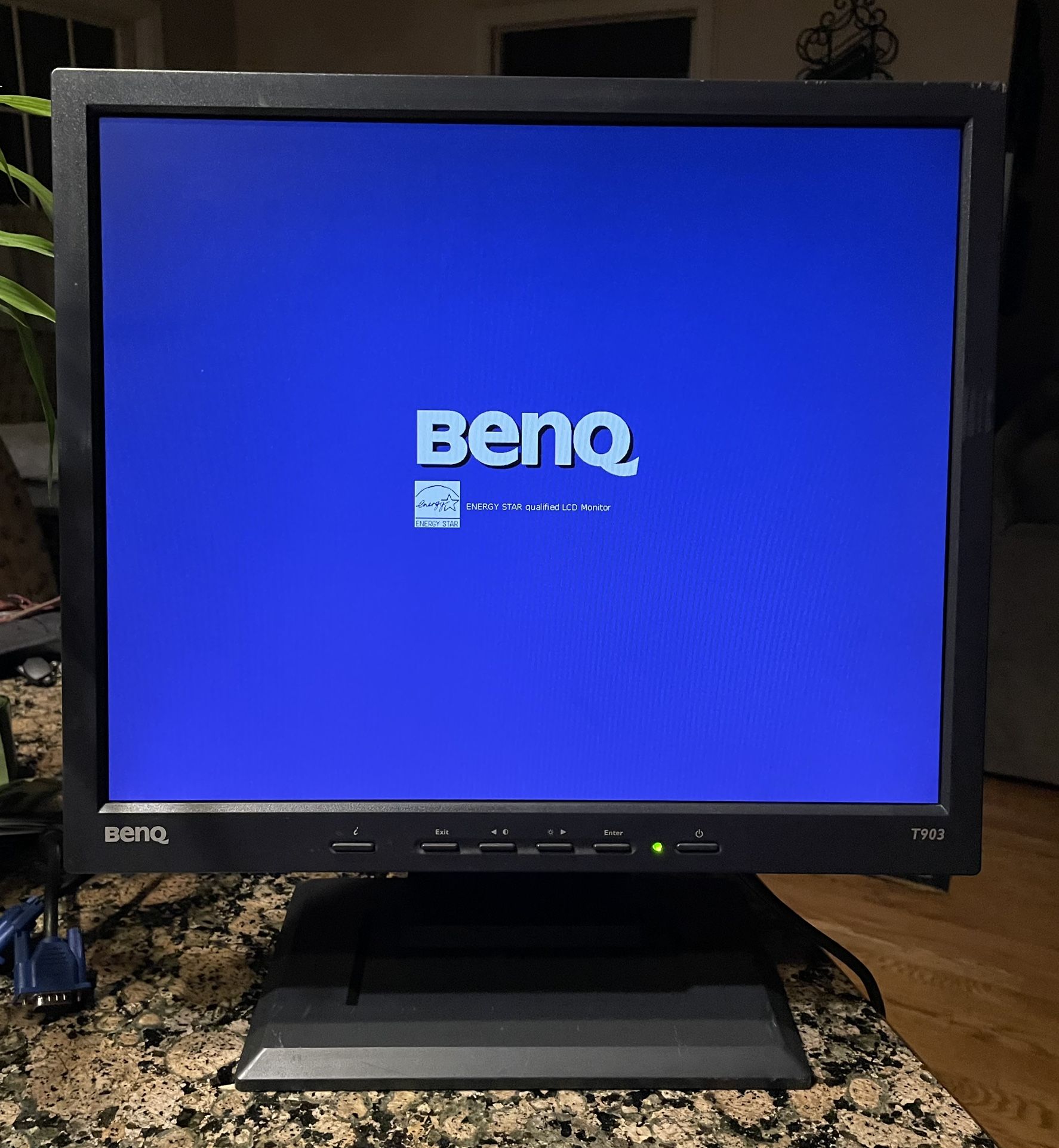 18” T903 Benq Computer Monitor