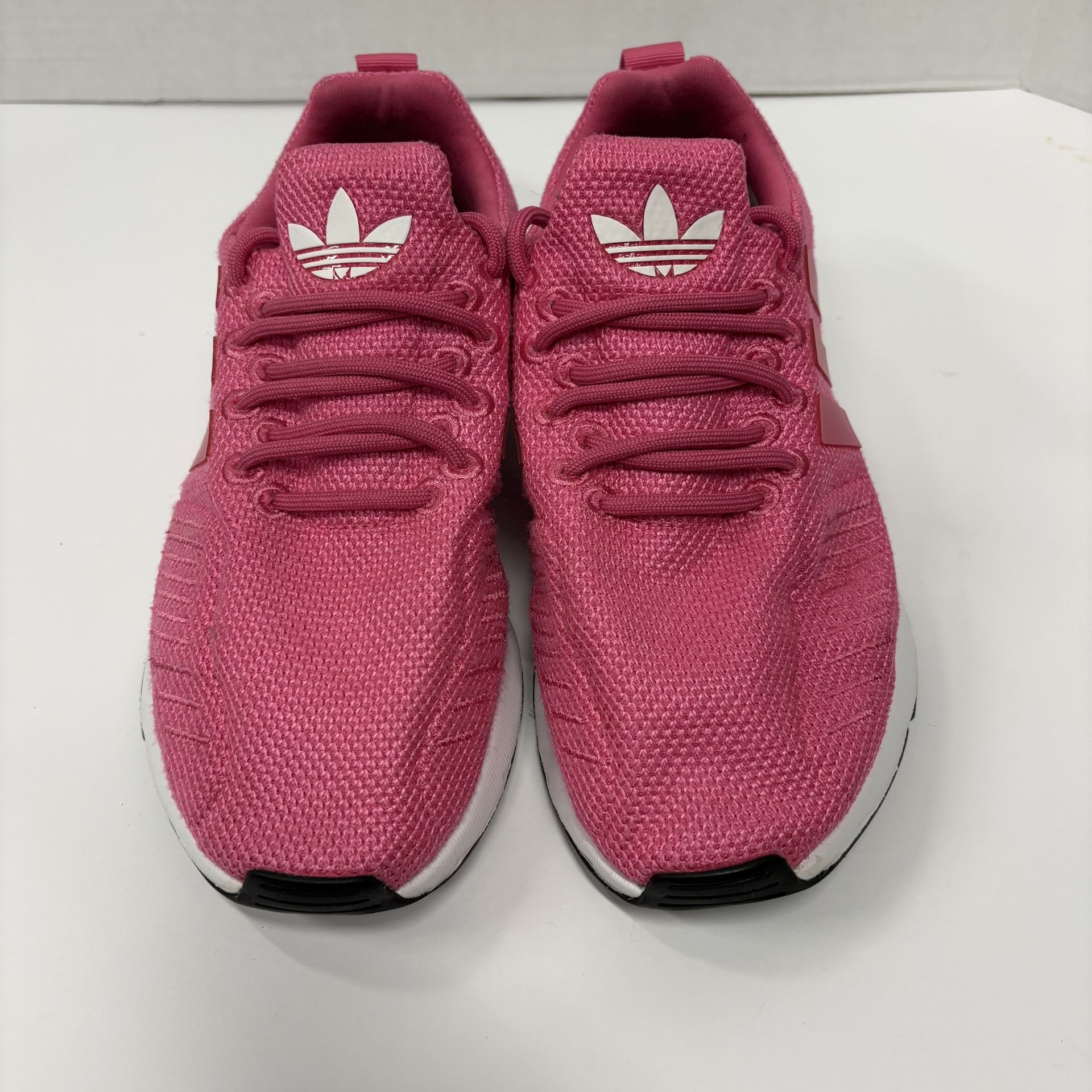 Adidas Swift 22