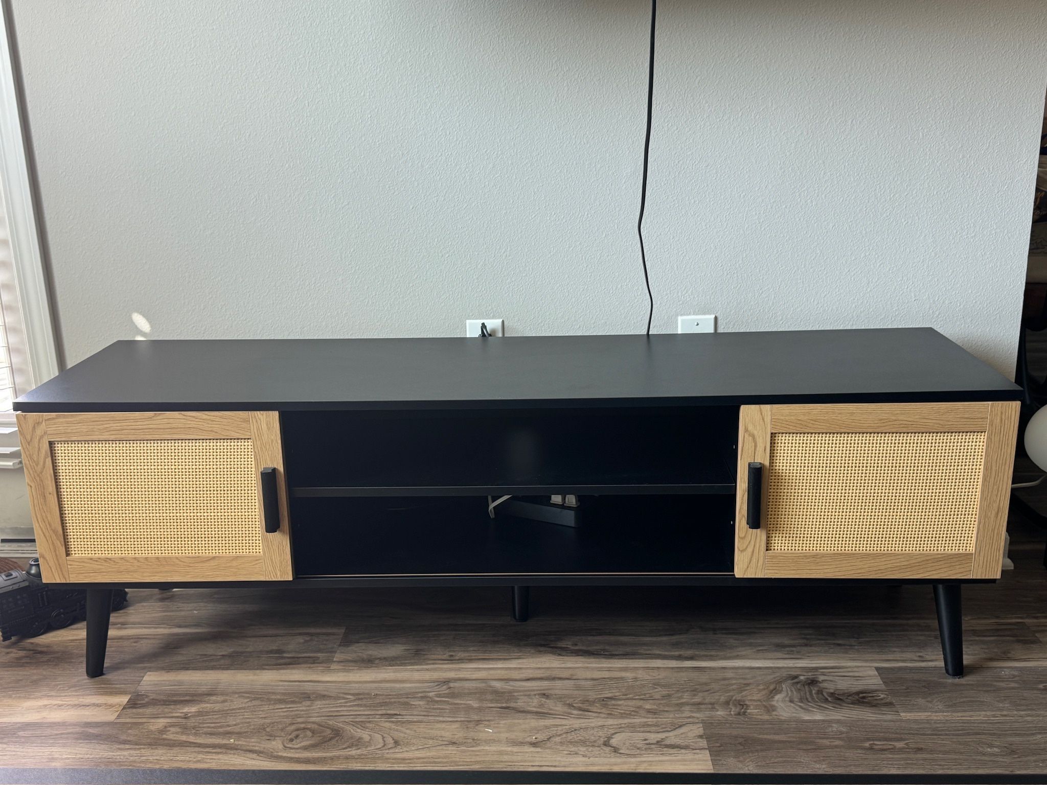 TV Stand w/Rattan-Style Doors