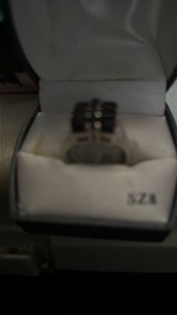 Dos Antilles de mujer son de plata con Piedras muy bonitos
