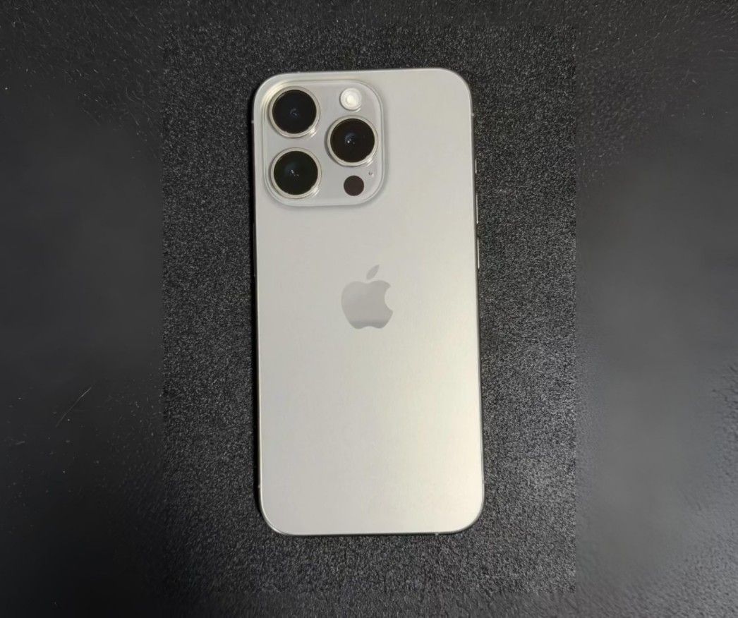 iPhone 15 Pro 256 Gb Silver, Shipping Available 