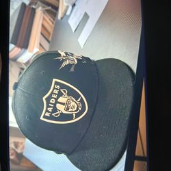 Raiders hat