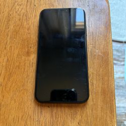 Iphone 11 (SIM UNLOCKED)