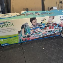 imaginarium EXPRESS Mountain Rock Train Table