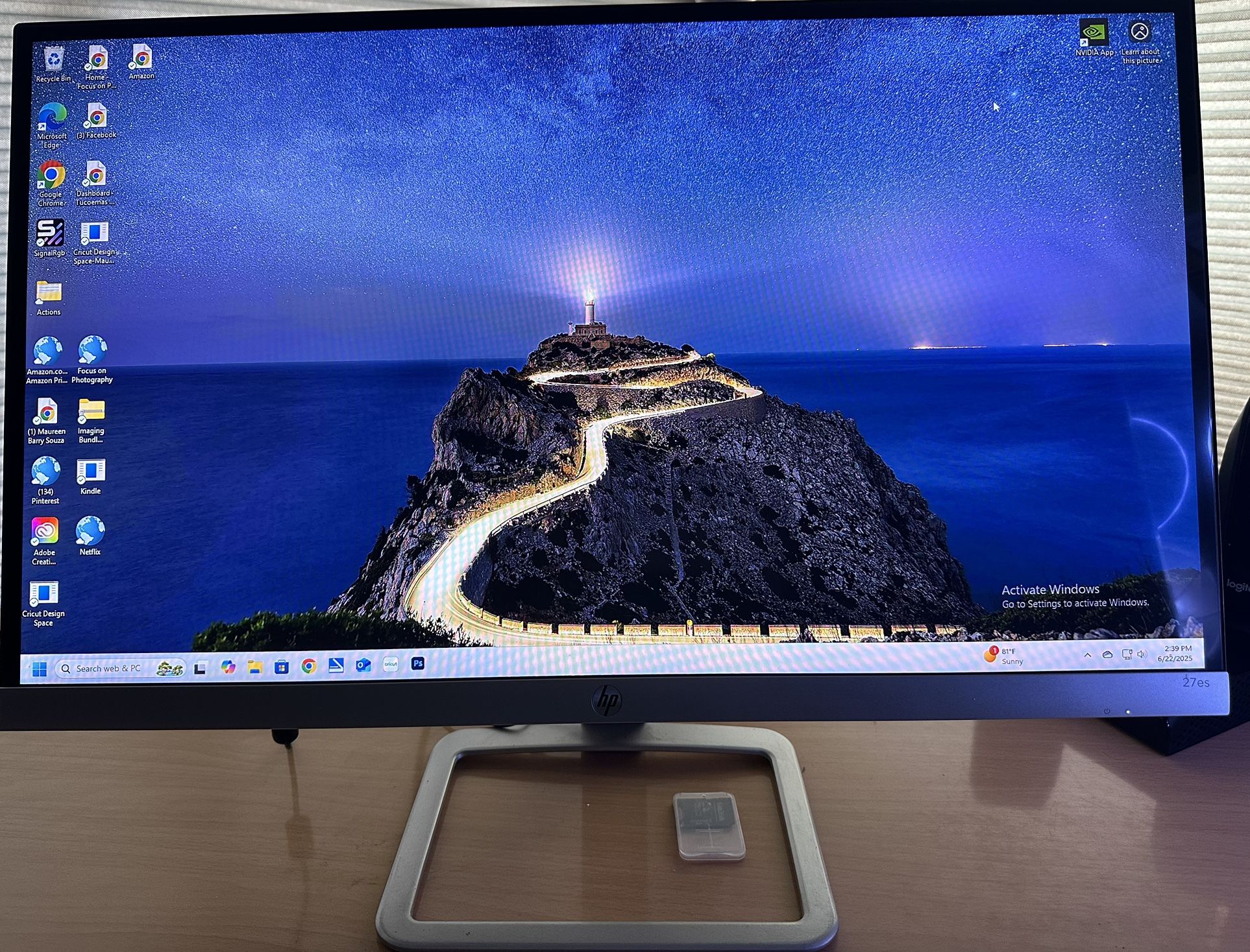27” HP Monitor