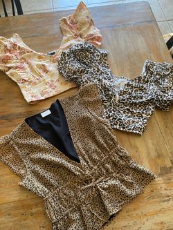 Womens Tops ($5 takes all in pic)