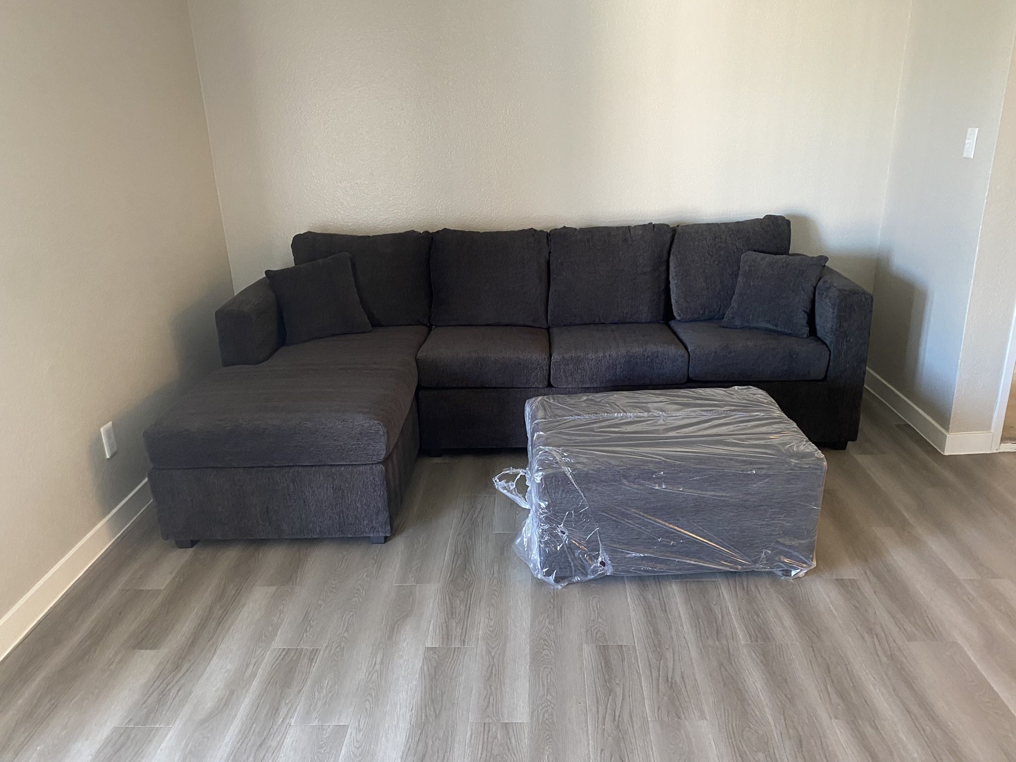 Brand New Grey Sectionals With Free Ottoman