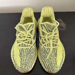 Men’s Yeezy Boost 350 V2 Size 8.5 