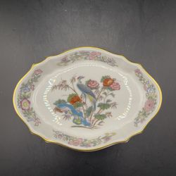 Wedgwood Kutani Crane Oval Trinket Dish Bone China Made in England Gold Rim 5"