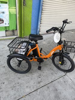 Triker   Folding   3   Wheels Electric   Bike Park 750 W- Speed 16-18mph- Range 50miles