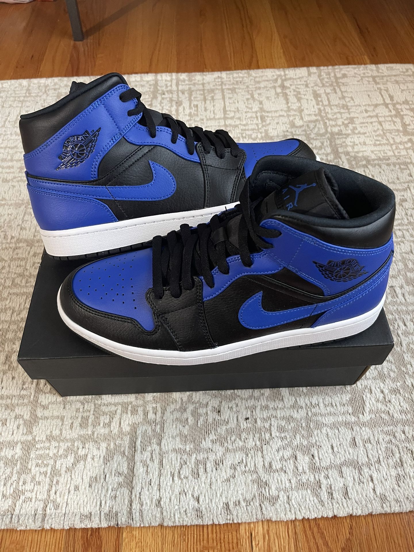 Jordan 1 Mid Blue royal