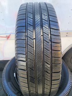 225/60/18 Michelin Set