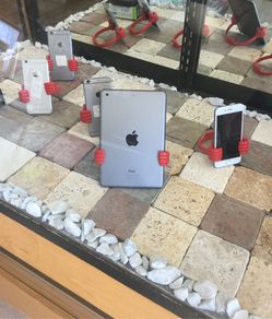 iPad mini 2 black adult owned light scuff on bottom $99.00