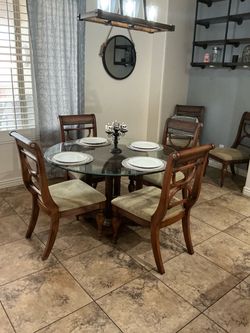 Tommy Bahama Round Glass Top Dining Table with 6 Chairs