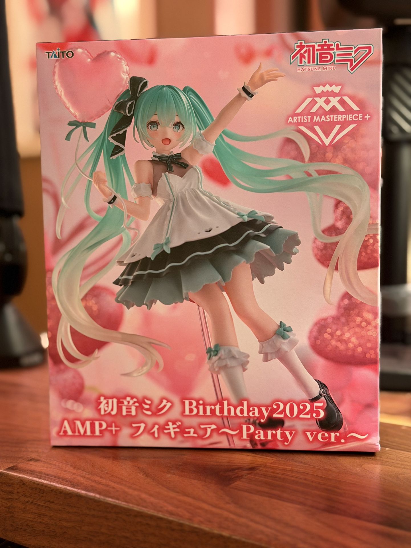 Hatsune Miku Birthday 2025 AMP + Figure – Party Ver. TAITO