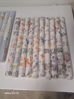 Wall paper peel and stick