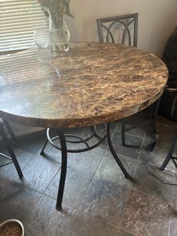 Tall table n chairs