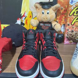 Air Jordan Mid Bred