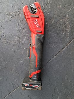 Milwaukee Tubbing Cutter