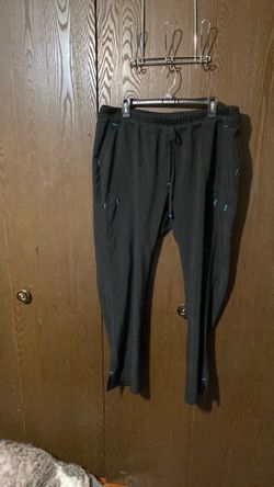 Woman’s scrubs 2XL