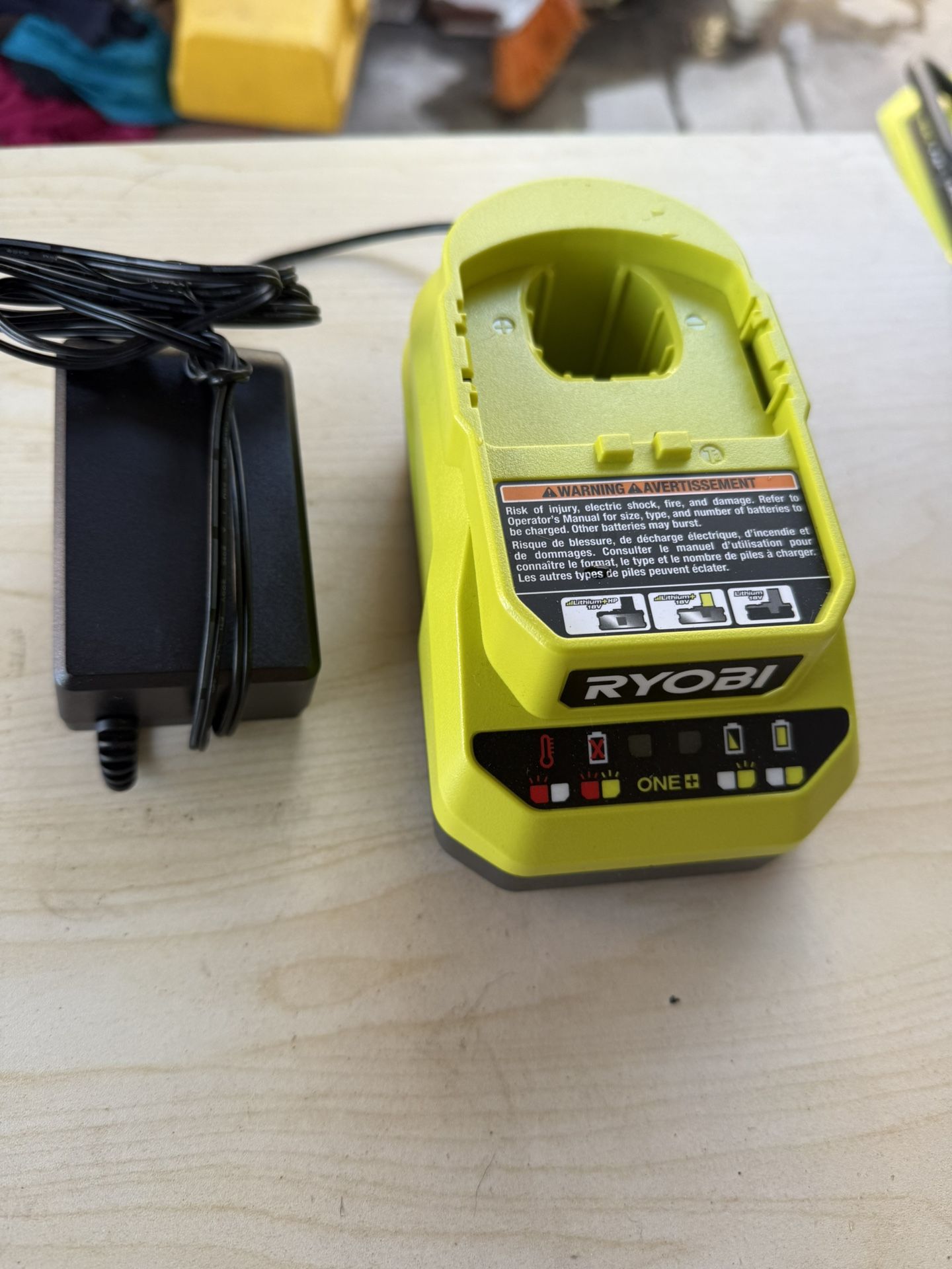 Ryobi 18 V charger