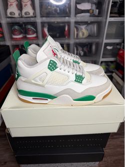 Jordan 4 SB Pine Green Size 9.5