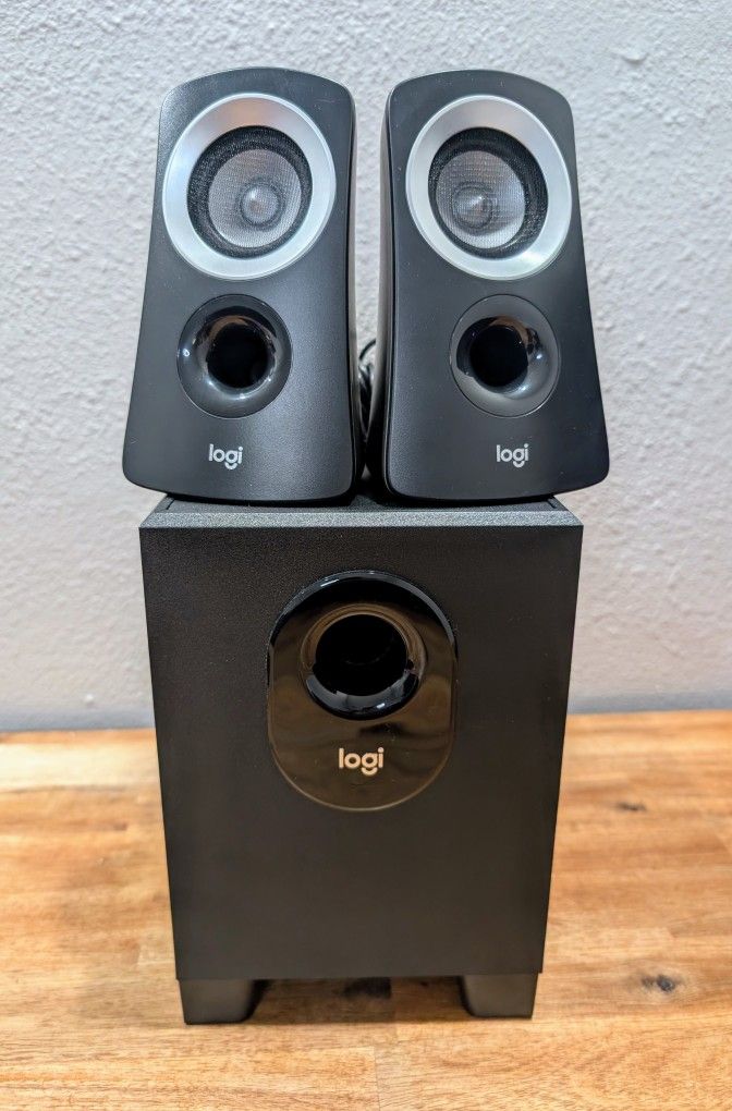 Logitech Z313 2.1 50W Computer PC Speaker System with Subwoofer