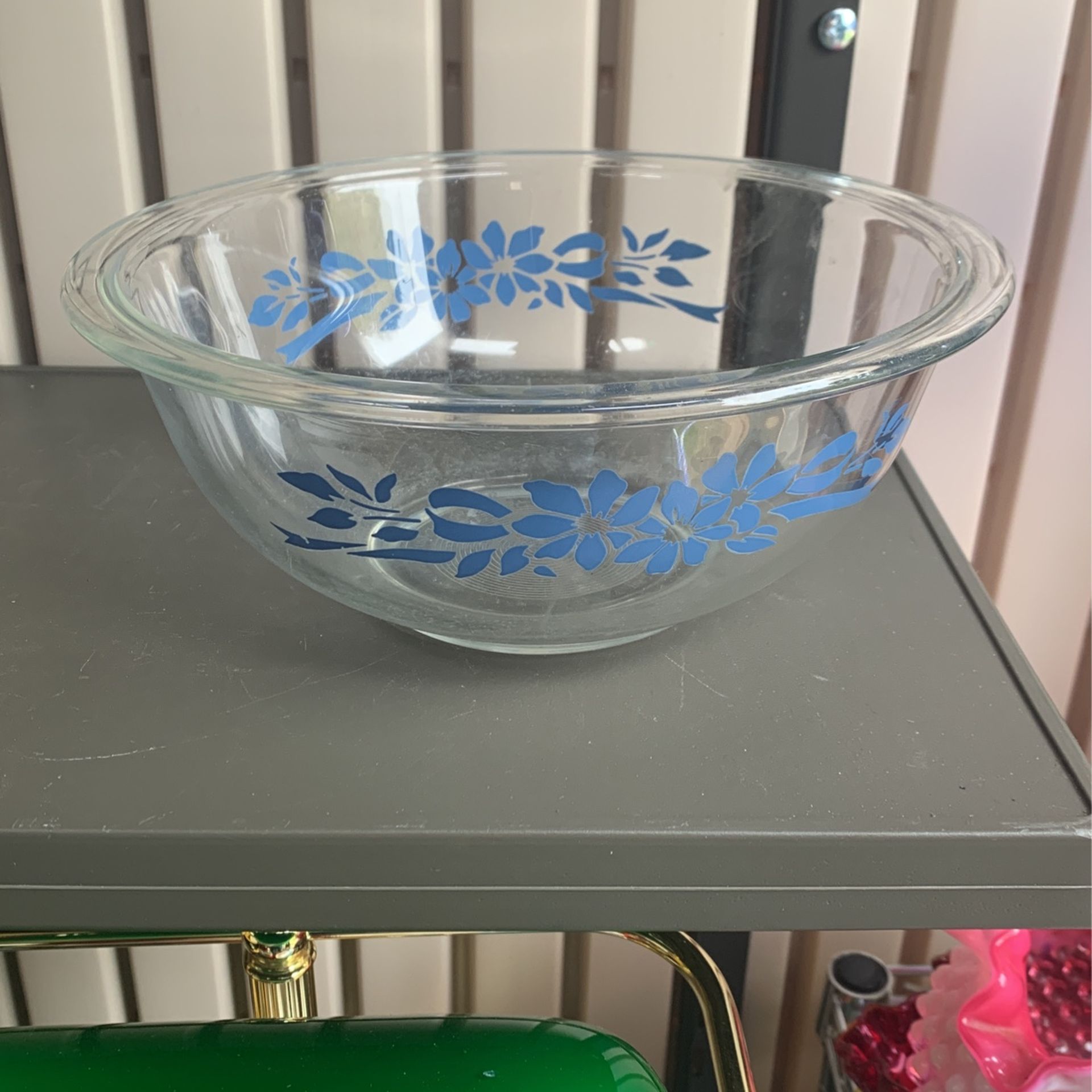 Vintage Pyrex Blue Flowers 1.5L Bowl -323