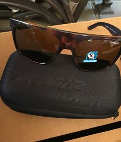 Arnette. Lens polarized
